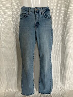 Levi’s Slimming Straight Jeans Womens 30x32 Light Wash Mid Rise Worn In Denim